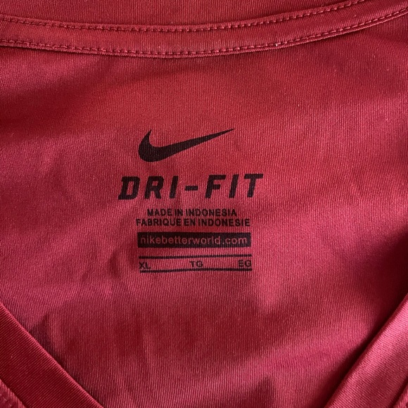 WSU Cougars Nike Dri-FIT V-Neck Tee - Picture 9 of 11